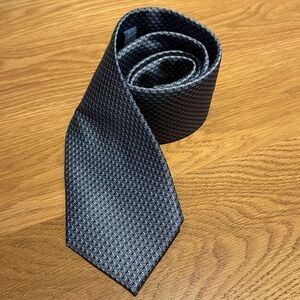 Brioni Blue Silk Patterned Tie